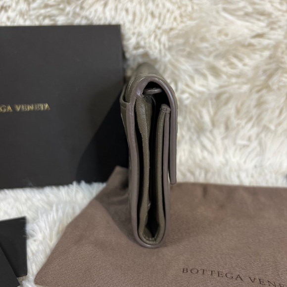 Sold Authentic BOTTEGA VENETA Intrecciato Leather medium trifold wallet in brown - Picture 5 of 12